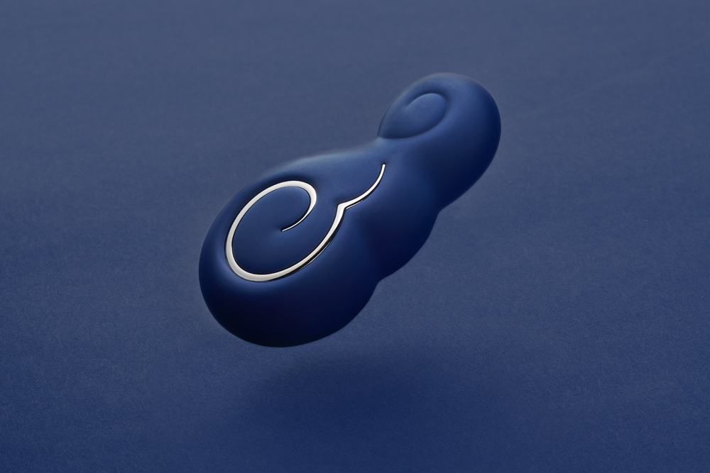 Swirling clouds sit in the palm of your hands, supple to the... Ave - Nimbus Massagers - Blue photo-2