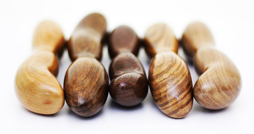 Dee Lee Doo wooden toys are made of all-natural plantation w... DeeLeeDoo - Wutu Wood Dildo - Maple photo-2