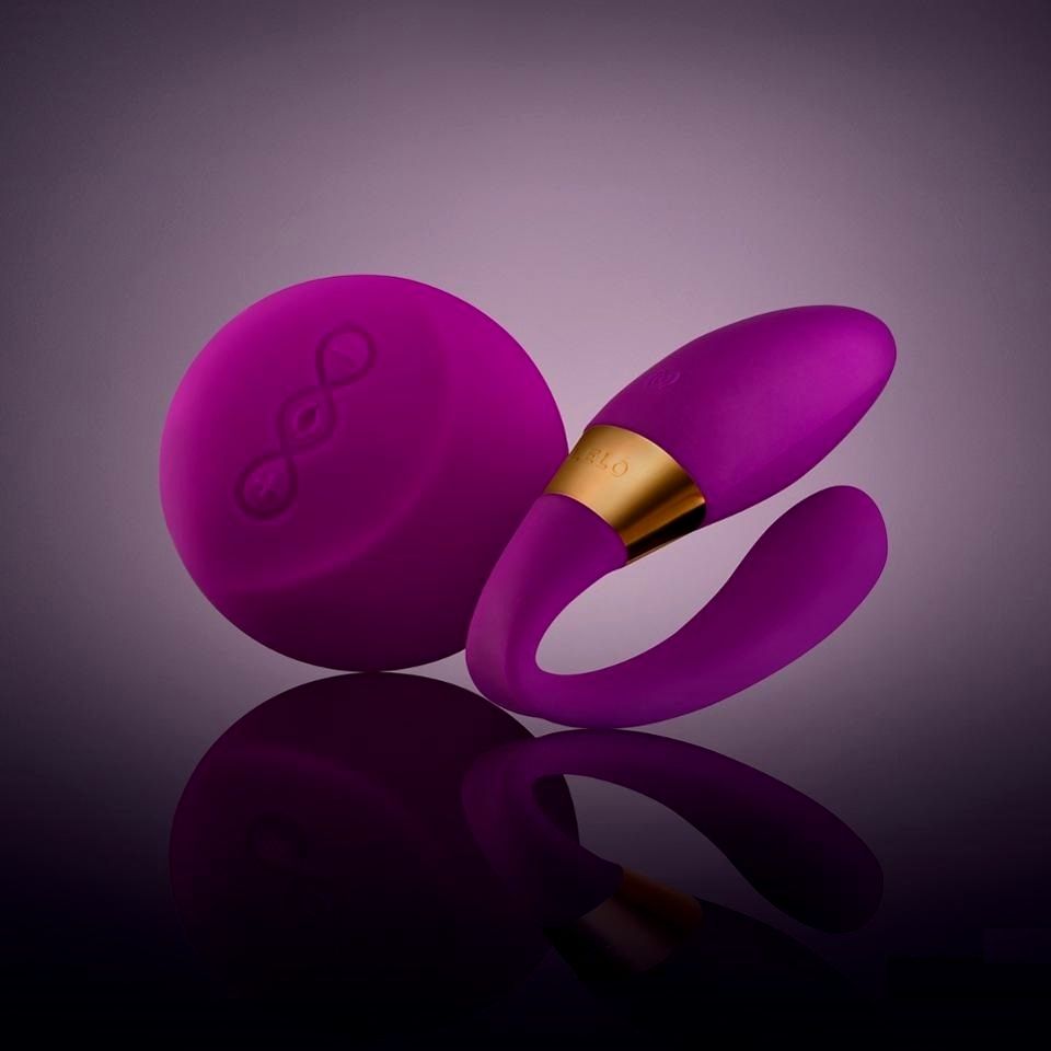 Sealed with a 24 karat gold kiss, this vibrating couples’ ma... Lelo - Tiani 24k Massager - Deep Rose photo-4
