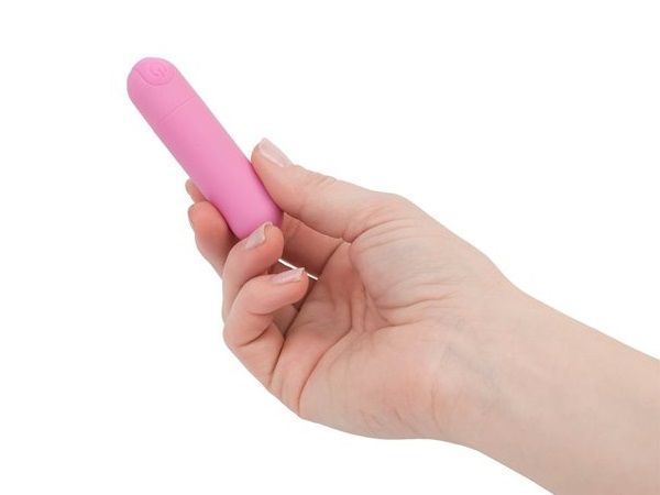 The Essential Bullet by Powerbullet.
An Essential item for... Power Bullet - Essential 3.5'' Rechargeable Bullet - Pink photo-2