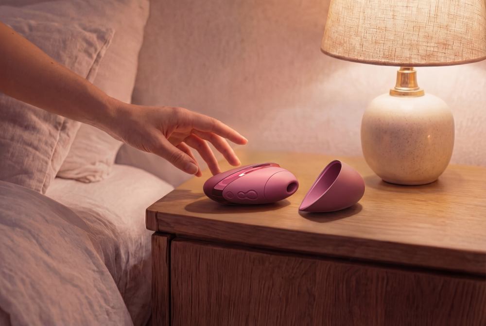 Womanizer - Next Liberty 3D Pleasure Air Stimulator - Bordeaux photo-5
