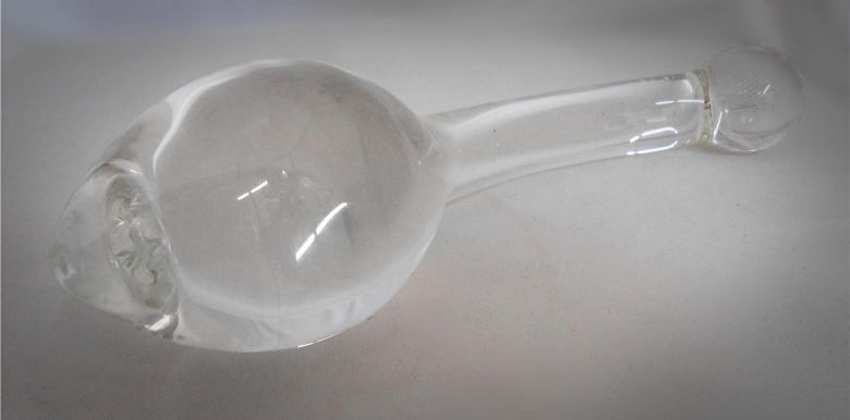 Dramatically angled and boasting an extra large, strategical... Glas - Pure indulgence Anal Slider photo-9