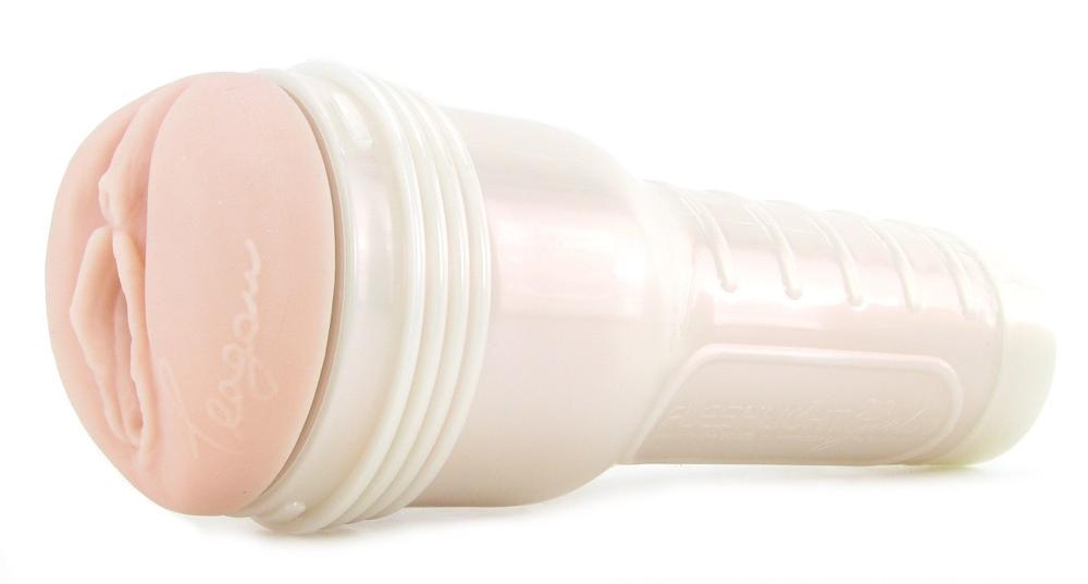 Shaped into a an exact replica of Teagan's pussy, you Fleshlight - Teagan Presley Lotus Masturbator photo-3