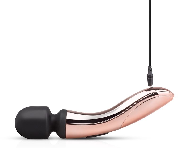 Enjoy all intimate moments alone or together with your partn... Rosy Gold - Nouveau Curve Massager - Pink photo-6