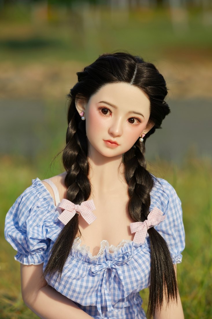 Sherry 亞洲曲線真實感實體娃娃，C罩杯，超軟硅膠材質，150cm (4’9 ft) 照片