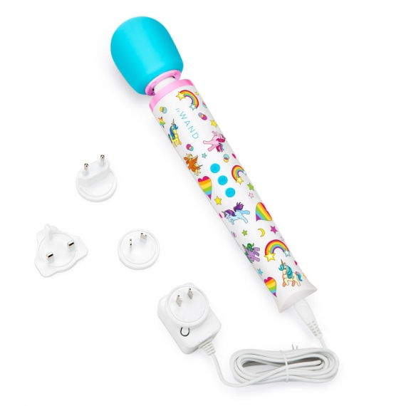 Get ready to enter a fantasyland of unicorns, rainbows, and ... Le Wand - Unicorn Wand Set photo-9