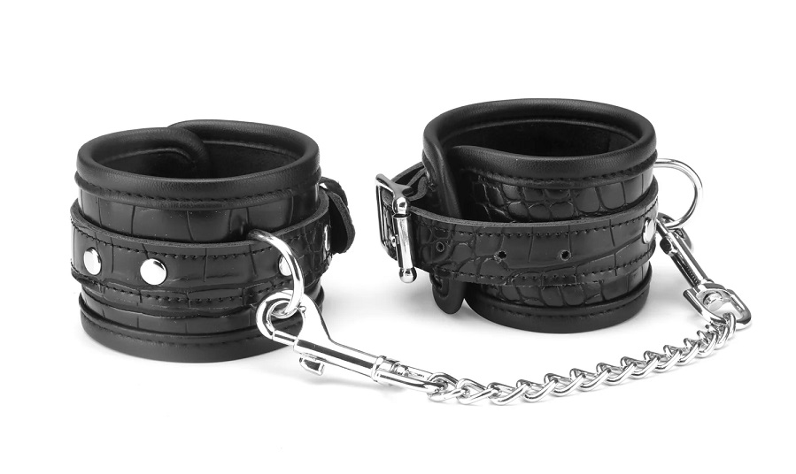 Pin your partner to the bed with this fantastic restraint ki... Liebe Seele - Temptation Restraint Kit 8pcs - Black photo-4