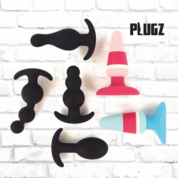 Plugz is a series of beautiful butt plugs that are made of h... FeelzToys - Plugz Butt Plug Nr. 1 - Black photo-6