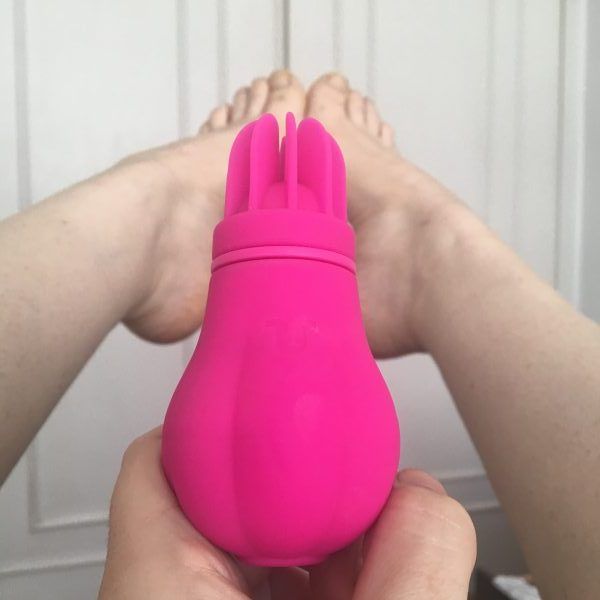 Feel the multiple possibilities of the soft caresses offered... Adrien Lastic - Caress Clitoral Stimulator photo-17
