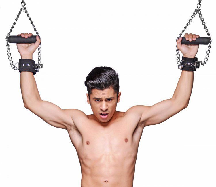 These heavy duty suspension cuffs have a built in handle, fo... Strict Leather - Suspension Cuffs w Grip - Black photo-4