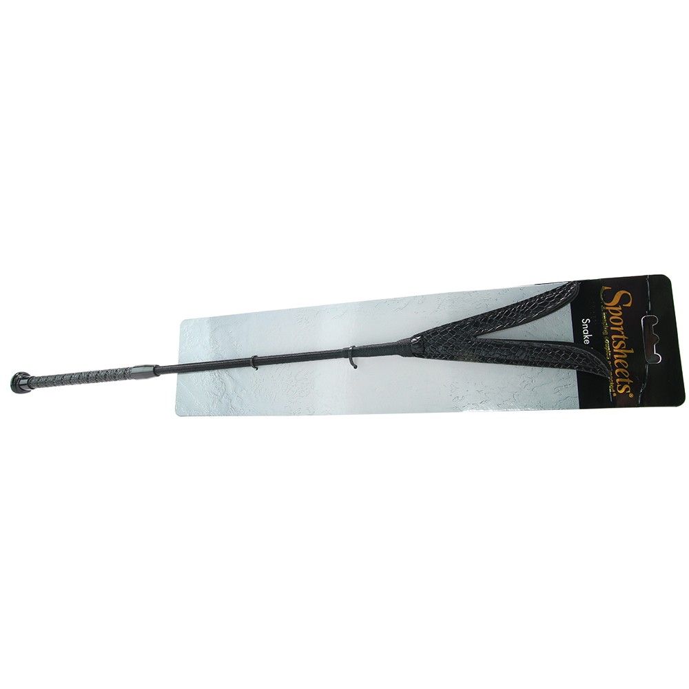 Vegan leather
Split tip
Handle Length: 8.5" (21.59... Sportsheets - Snake Bite - Black photo-8