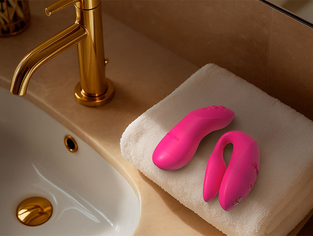 Designed as a couples vibrator, the We-Vibe Chorus Pro i... We-Vibe - Chorus Pro Clitoral & G-Spot Couples Vibrator - Electric Pink photo-13