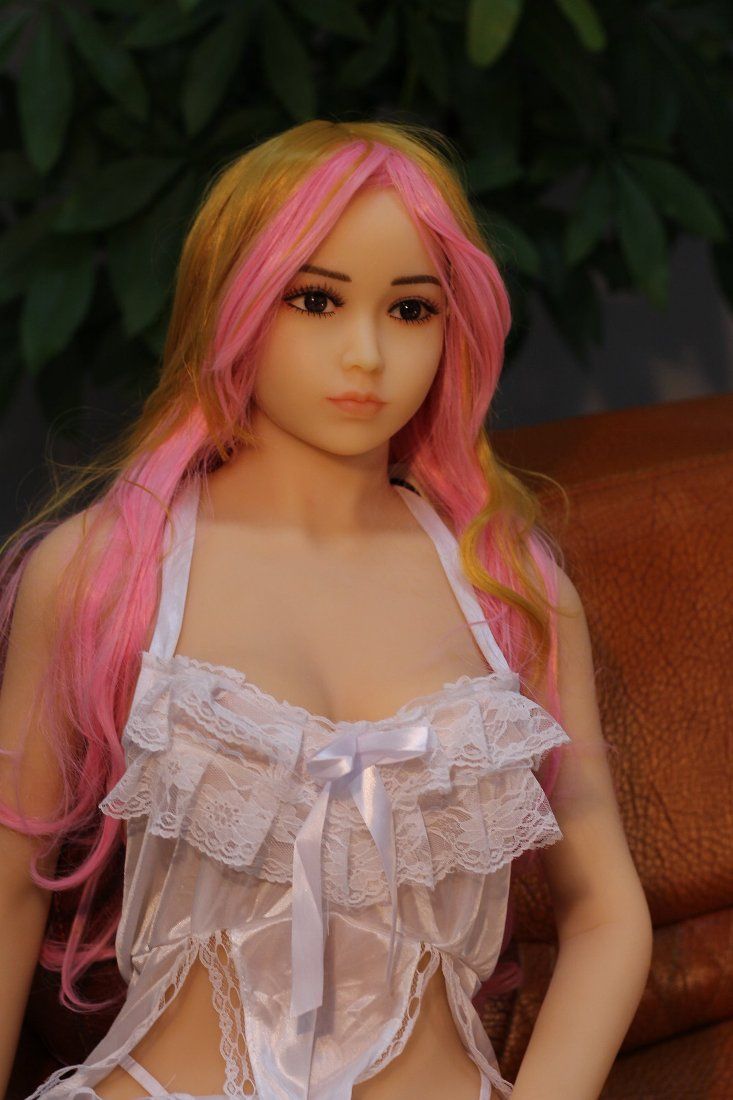 TPE Sex Dolls are produced and made with th highest quality ... Haley realistic doll - 148 cm photo
