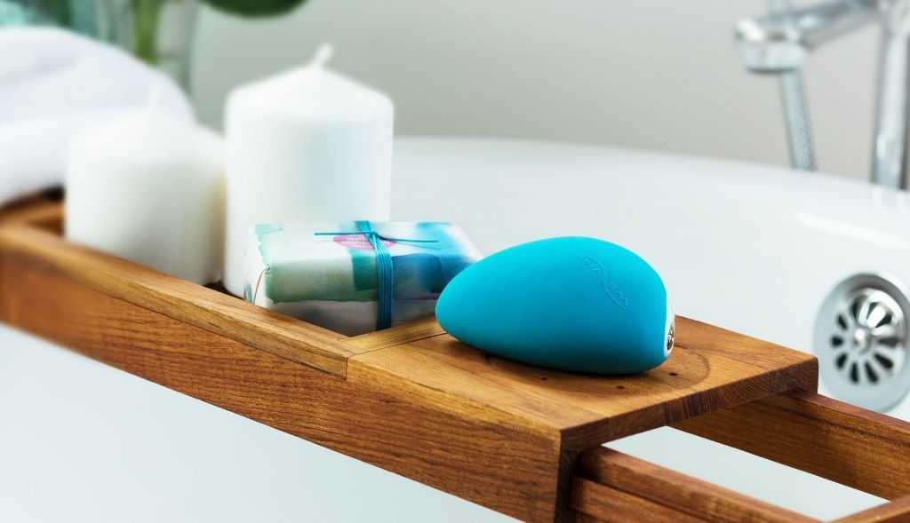 The soft exterior and rumbly vibrations of Wish by We-Vibe s... We-Vibe - Wish Vibrator - Blue photo-12