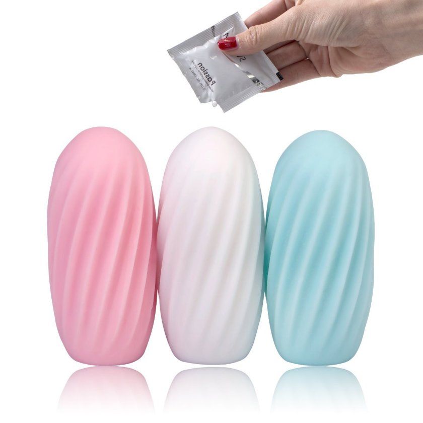 Looks like an ice-cream for discreet carrying. But inside it... SVAKOM - Hedy - Pink photo-10