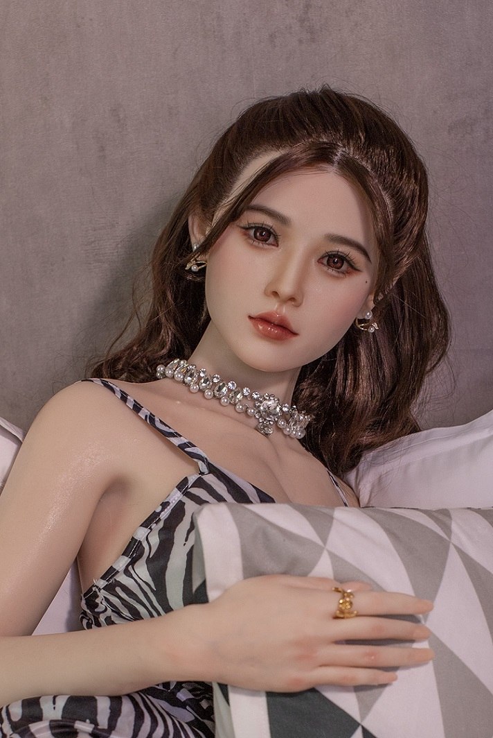 Kisa Japanese Realistic Sex Doll, Evo Skeleton, Ultra Soft Silicone 170 cm (5’6 ft) photo