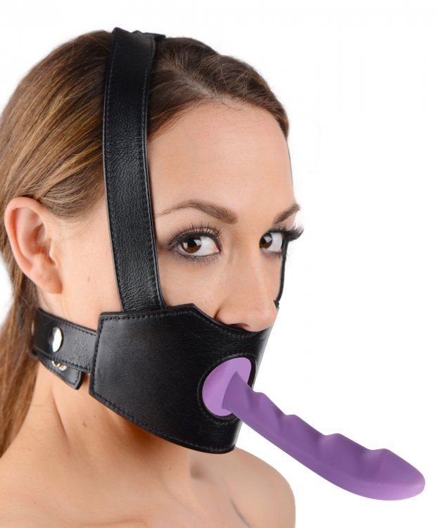 Give a twist to strap-on sex with this Strict Leather Dildo ... Strict Leather - Head-On Harness - Black photo-2
