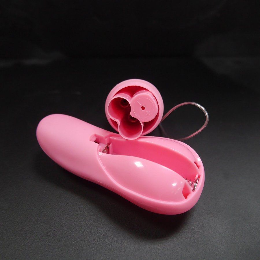 From simple vibrations to unique rhythms you can discover th... A-One - Remote Heart - Pink photo-5