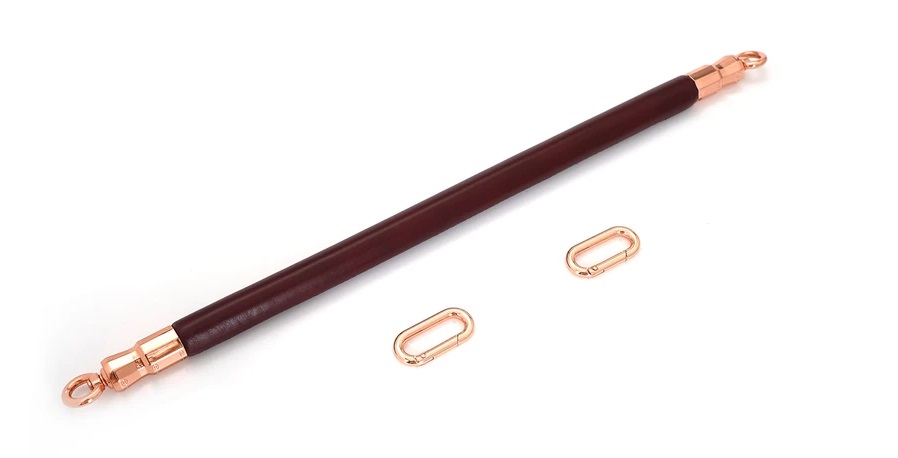 Enhance your restraint pleasure with this spreader bar. Made... Liebe Seele - Spreader Bar - Wine Red photo-2
