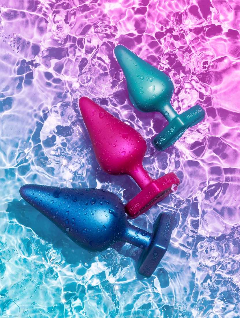 ROMP Luster 是後庭玩樂的最佳入門產品,包含三個 不同尺寸的後庭塞。憑藉細長尖端、人體工學形狀與心 形擴口底座... Romp - Luster 入門級柔軟矽膠肛塞訓練套裝 照片-9