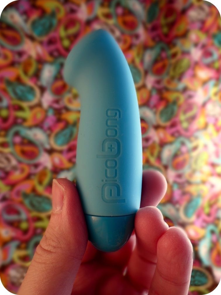 Updated with twice the power, KIKI™ 2 has a flattened tip pe... PicoBong - Kiki 2 Mini Vibe - Blue photo-5