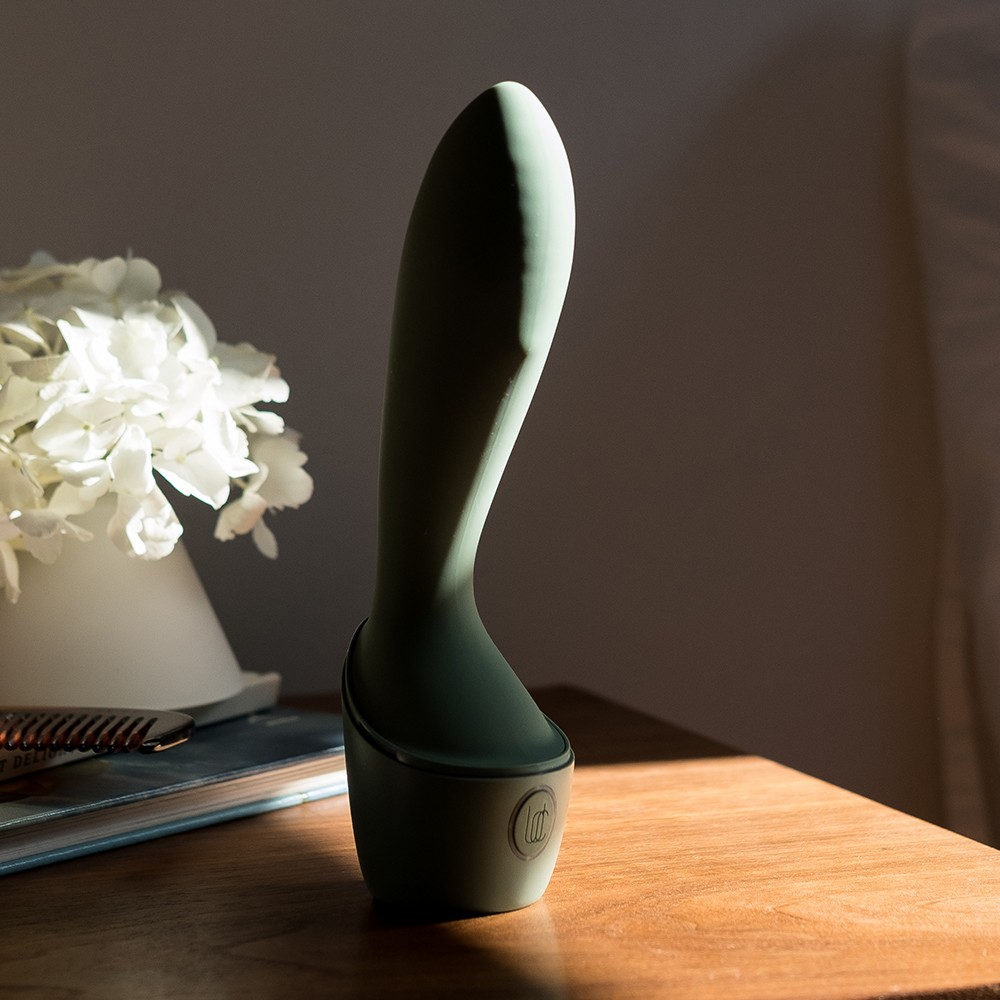The G-spot Massager replicates the best kind of human touch,... Lora DiCarlo - Onda G-Spot Massager - Green photo-5