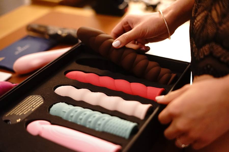 Iobanana - Role-Play - 女王套裝按摩棒 照片-3