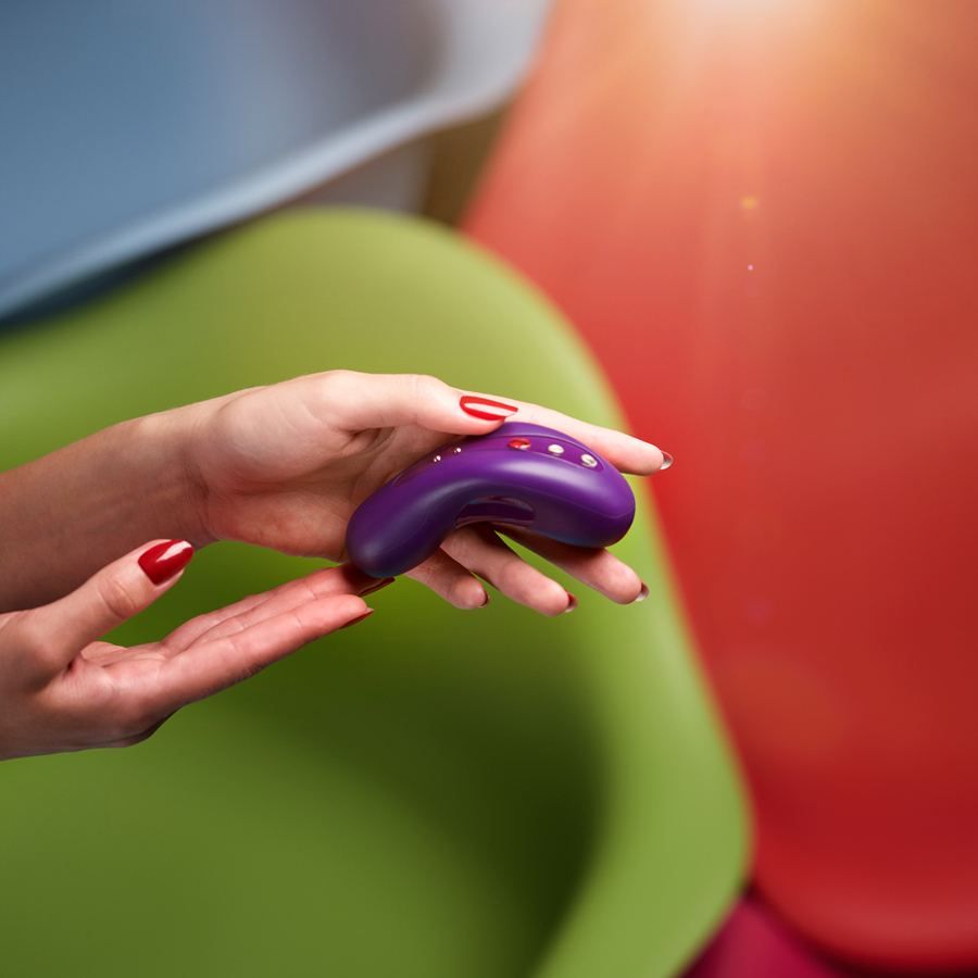 FUN FACTORY’s most popular toy has been given a luxury upgra... Fun Factory - Laya II - Violet photo-4