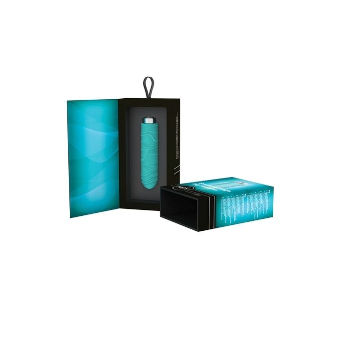 With five textured body safe silicone sleeves to choose from... Key - Charms Silk Vibe – Blue photo-7