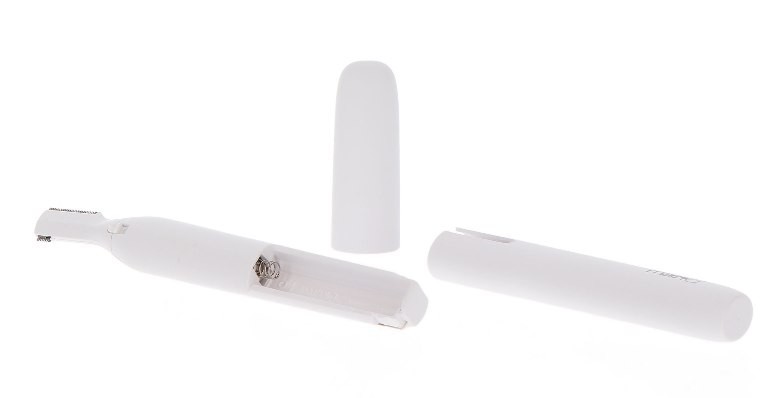 The dual-sided electric trimmer from Mae B. is a discrete be... Mae B - Dual-Sided Electric Trimmer - White photo-5