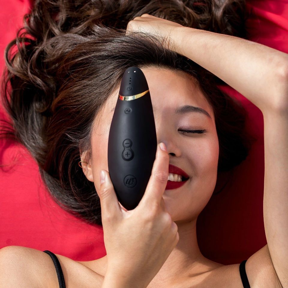 The Womanizer Premium – with the patented Pleasure Air Techn... Womanizer - Premium Massager - Black photo-5