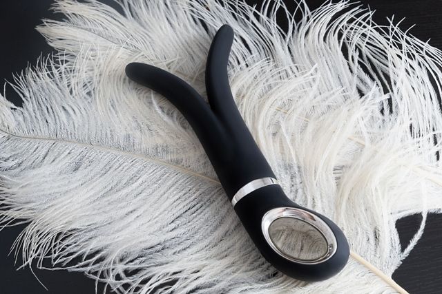 Gvibe² has now 100% extra power as it boasts 3 powerful moto... Fun Toys - Gvibe 2 - Royal Noir photo-4
