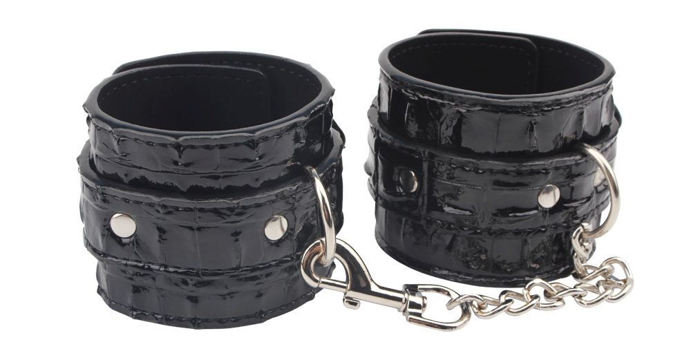 Fasten Your Lover, Fully Adjustable to Fit, Easy-to-use Meta... Chisa - Surrender Wrist Restraints - Black photo-2