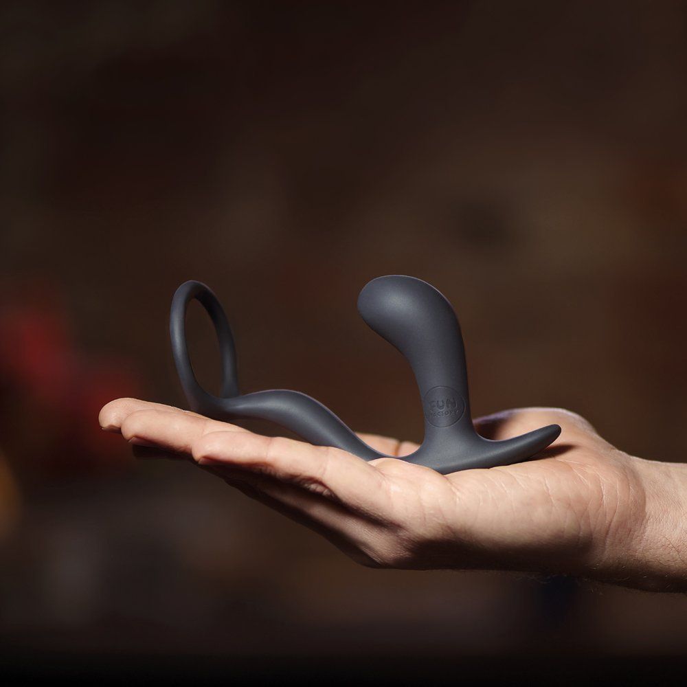 The BOOTIE RING combines the erection-boosting power of a si... Fun Factory - Bootie RIng - Slate photo-7