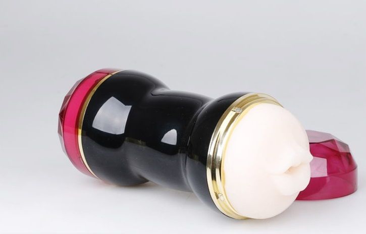 Leeko - Diamond Red Double-Sided Masturbation Cup - Pussy & Mouth photo-4
