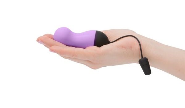 This wireless, waterproof vibrating egg with 10 powerful fun... Simple & True - Remote Control Egg - Purple photo-3