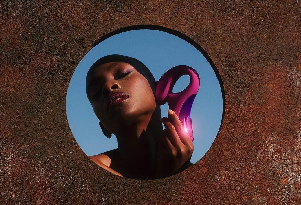 Lelo - Enigma Cruise Clitoral Stimulator - Deep Rose