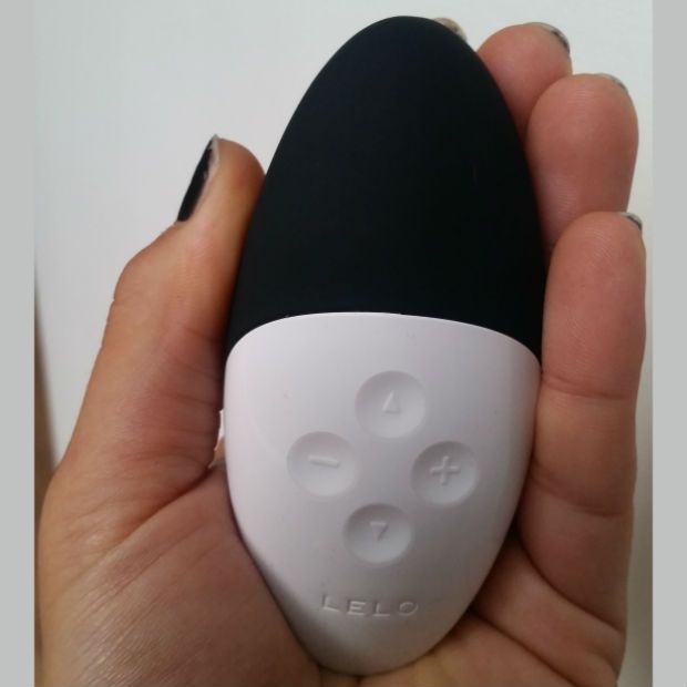 For those craving ultimate power in the palm of the hand, SI... Lelo - Siri 2 - Black photo-4