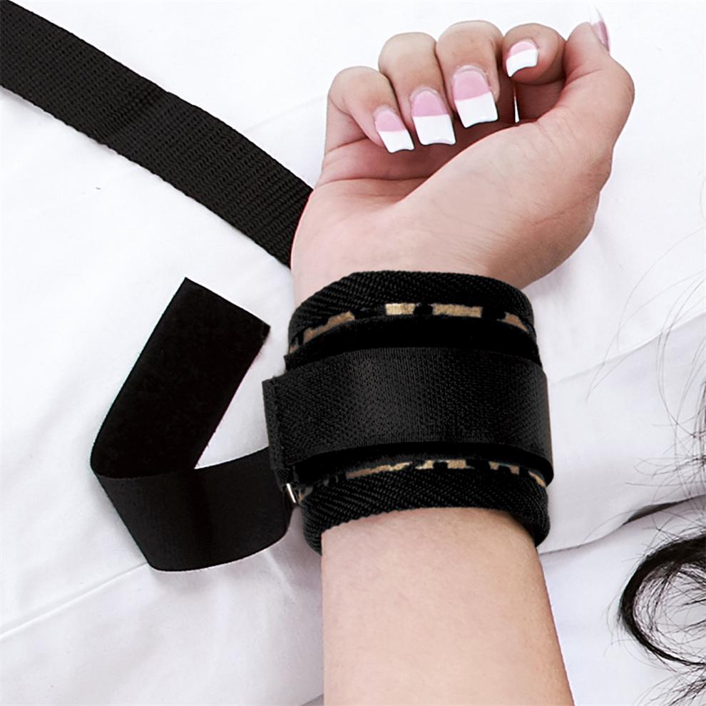 You no longer need a dungeon with this convenient 7-piece bo... Lux Fetish - Bed Spreader - Leopard photo-5