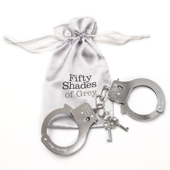 Shiny silver steel offers a firm grip on your wrists as you ... Fifty Shades of Grey - Metal Handcuffs photo-2