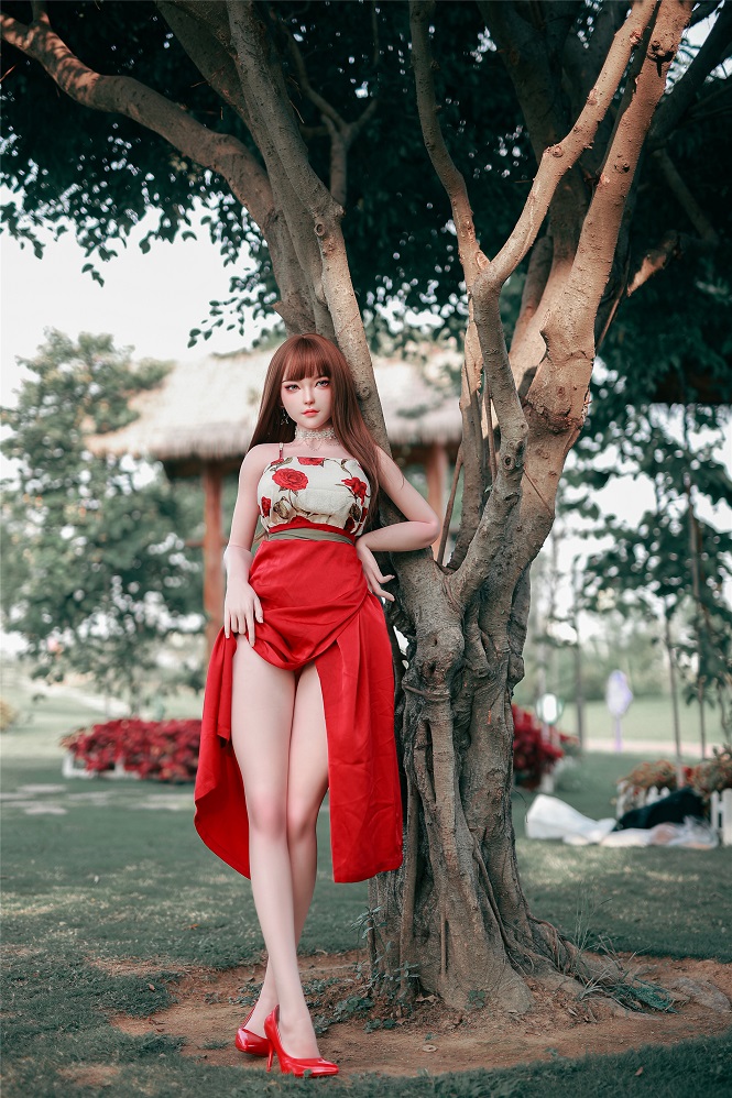  Astra 亞洲仿真實體娃娃，豐腴身材，超軟矽膠 163 cm（5'3 英尺） 照片