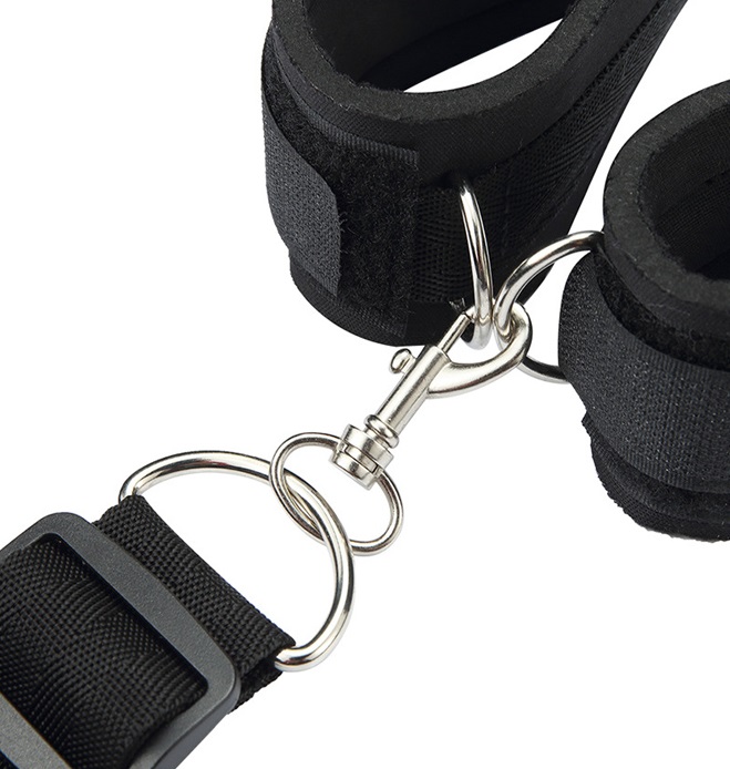 Bondage kit with restraint handcuffs and breathable mouth ba... MT - Bondage Gear w Mouth Ball - Black photo-6
