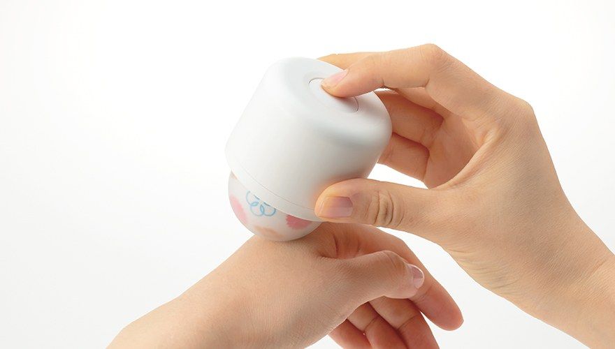 How do you lose yourself in pleasure?
It may be through vib... Iroha - Mizu-Temari Massager photo-4