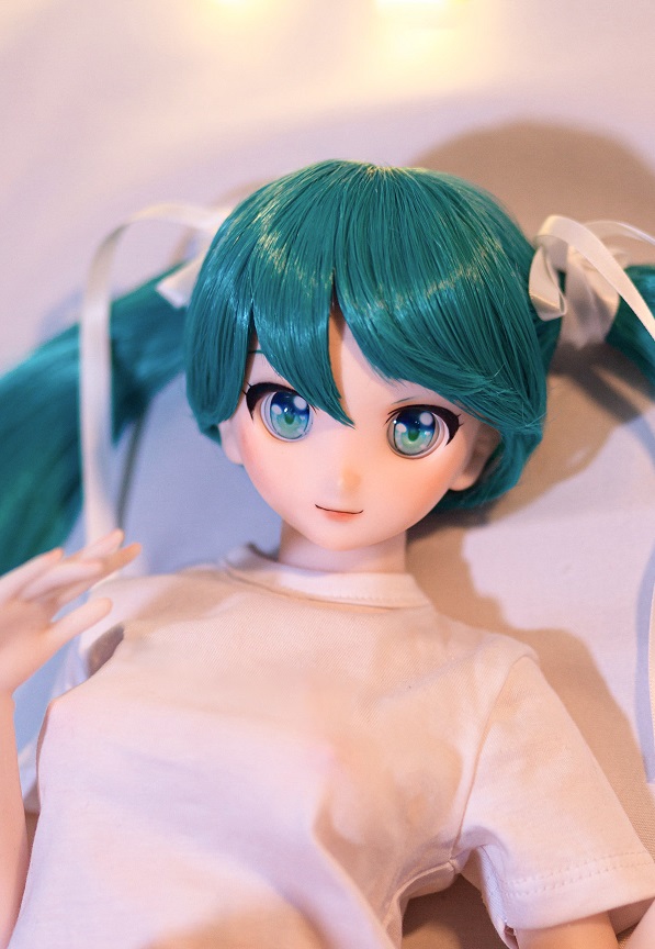 Miku Anime Mini Realistic Sex Doll, Skinny, Silicone with Vinyl Head 60 cm (2 ft) photo