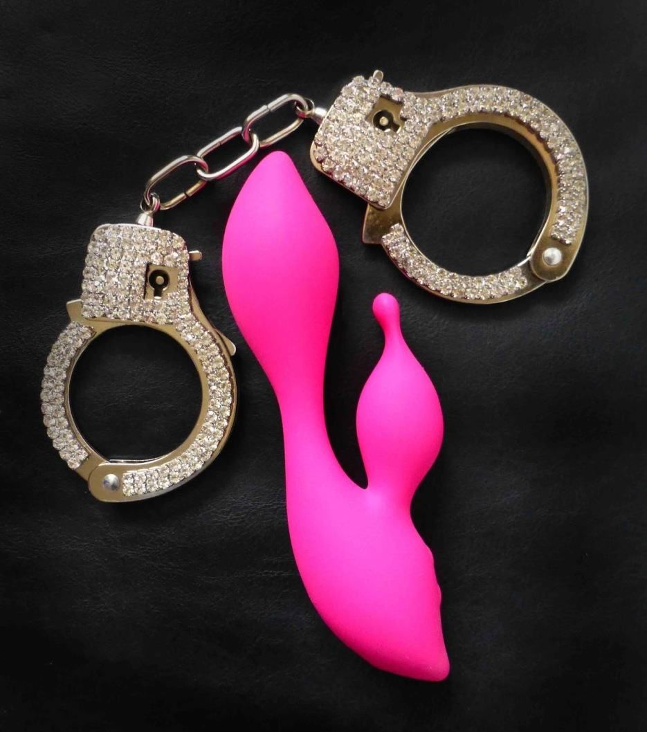Similar to The Whopper Swan and The Swan Princess in shape, ... Swan - The Cygnet Swan Vibrator - Pink photo-5