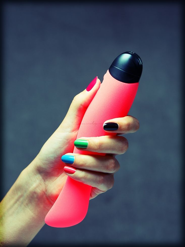 GIGOLINO is the longest of the battery-operated MiniVIBRATOR... Fun Factory - Vibe Gigolino - Vitamin photo-4