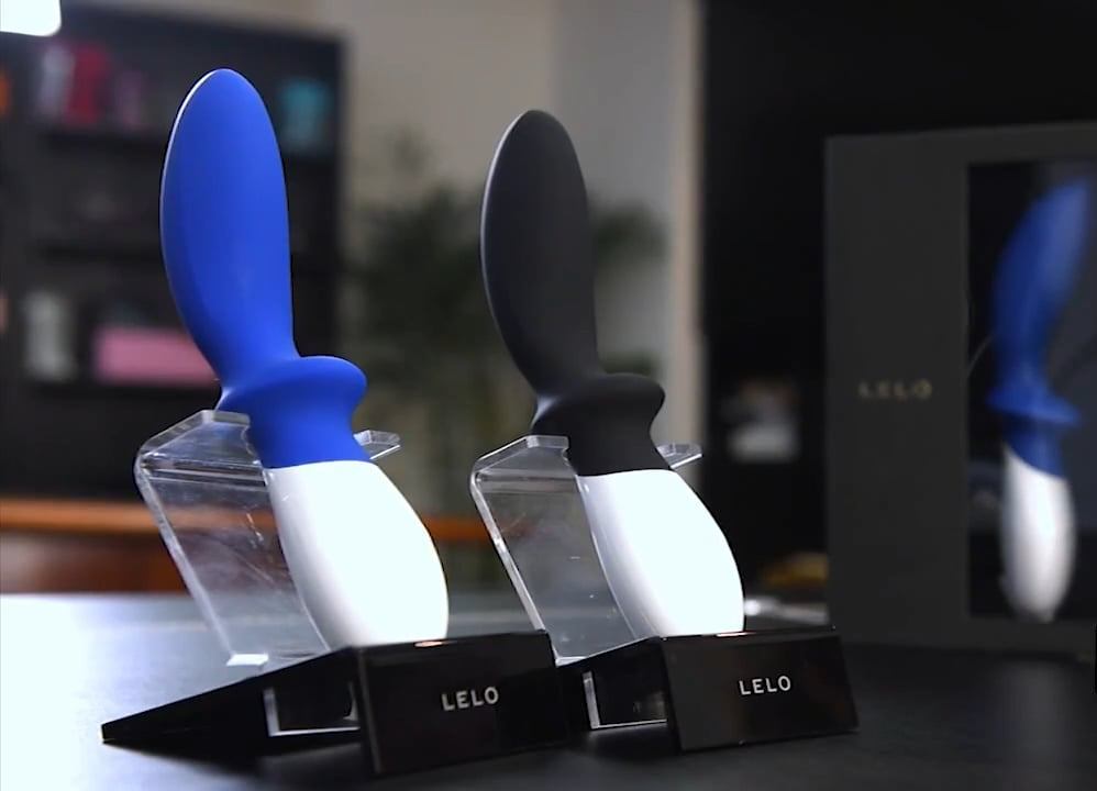 完美的造型和角度的豪華和強大的前列腺按摩,防水,可充電LOKI™功能6可變設置達到令人興奮的強度的高潮。
... Lelo - Loki 震動器 - 黑色 照片-5