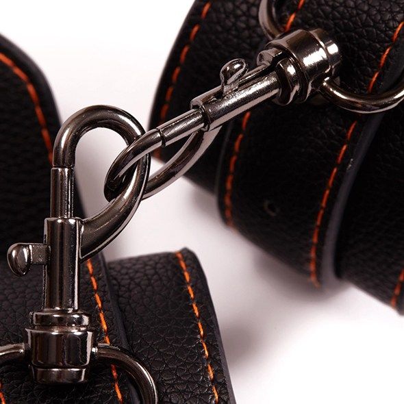 Pornhub - 8 Point Underbed Kit - Black photo-5