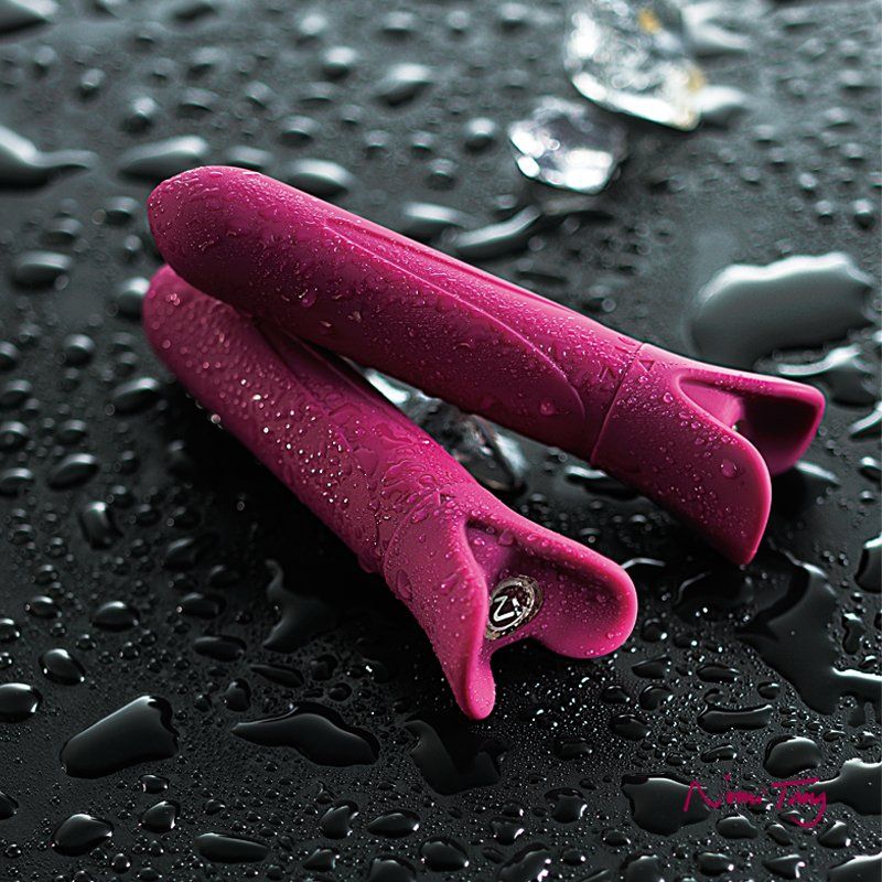 Touch Me' is an amazing product, small yet very powerful... Nomi Tang - Touch Me Vibe - Red Violet photo-4