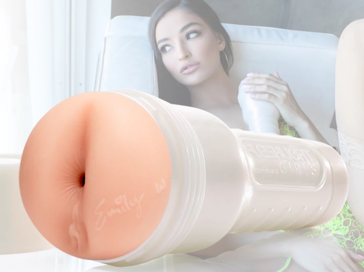 Experience the swirling ridges and rhythmic bumps of the Emi... Fleshlight - Emily Willis Smash Masturbator photo-3